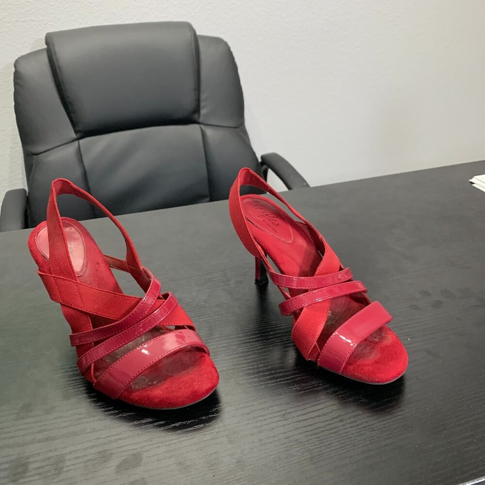 Dexflex By Dexter Ruby Red Strappy Heels Size 6